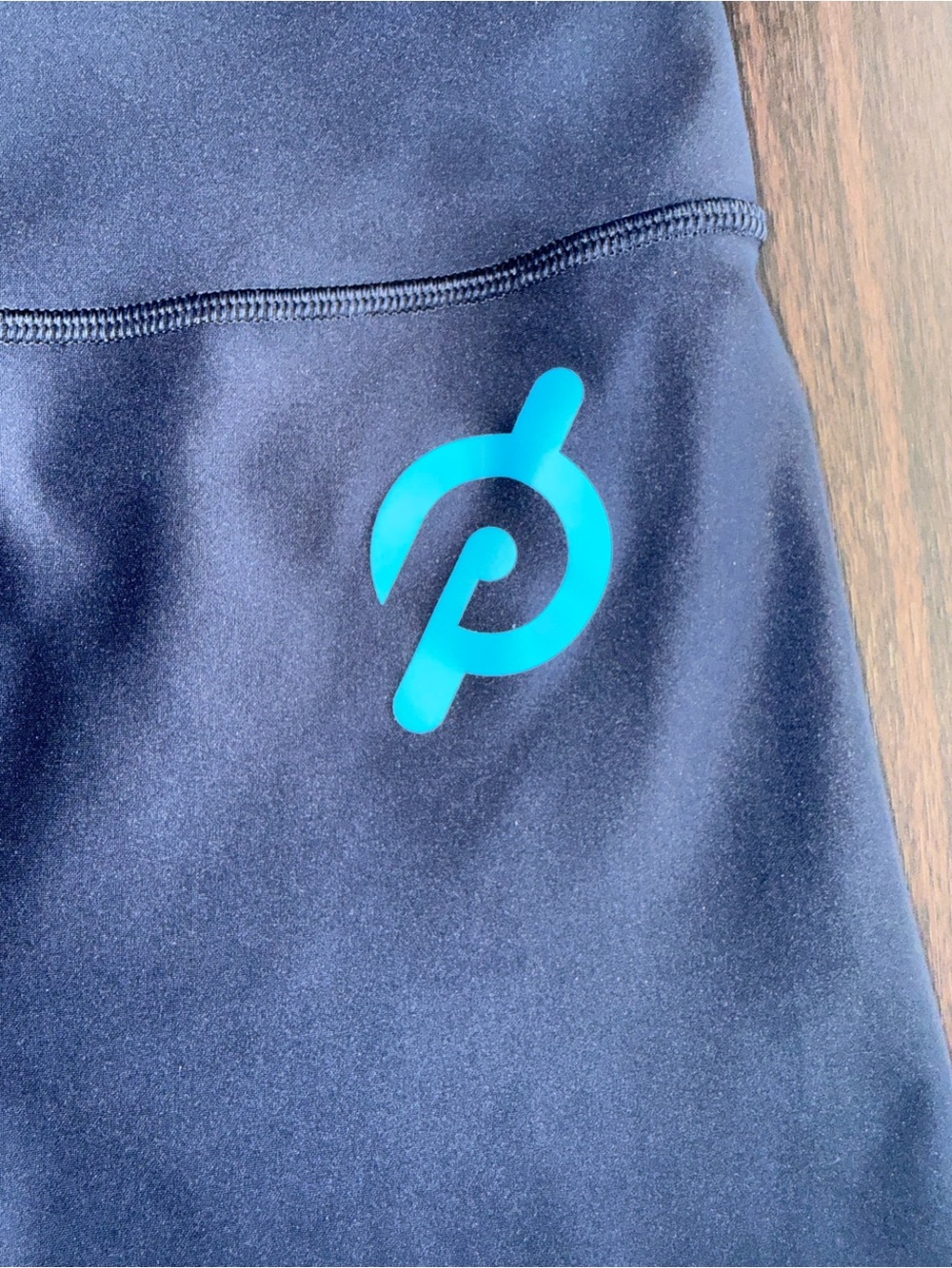 Peloton 2-Piece Set One-Shoulder Sports Bra + 8" Biker Shorts Size S/M - Picture 3 of 13